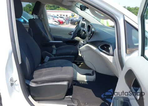 2017 Chrysler Pacifica Touring from USA, damaged, VIN 2C4RC1DG0HR531597